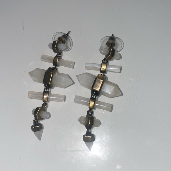 Kendra Scott Jamie Earrings in Antique Brass - Picture 4 of 5